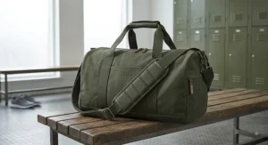 Women's canvas gym holdall bag with a comfortable padded shoulder strap